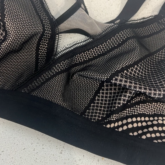 Lululemon lace bralettes - Picture 6 of 13